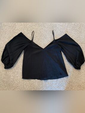 Cold-Shoulder Silk Cami Top in Black